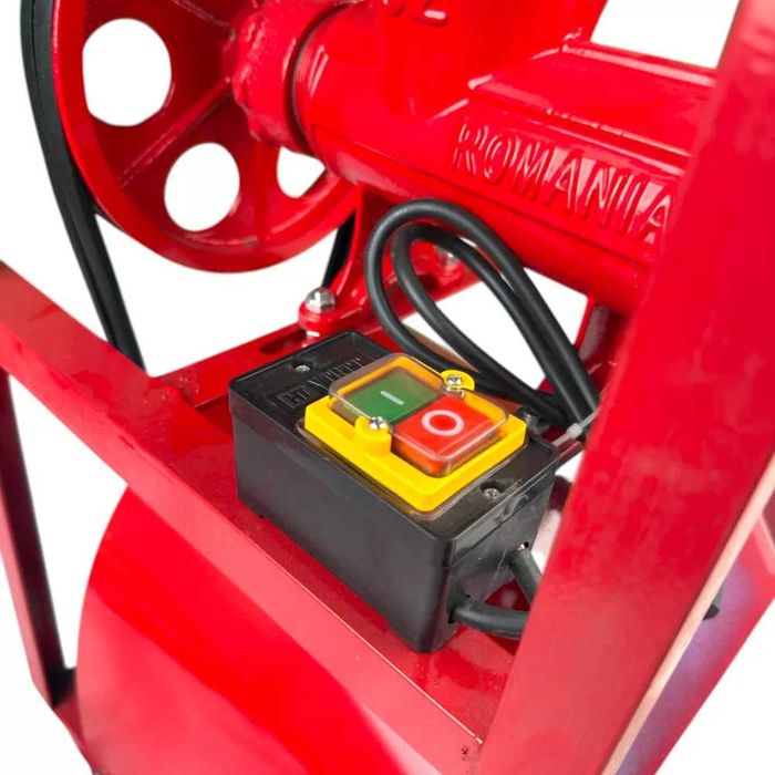 Masina Tocat Carne cu motor electric 1,3 kw ,Palnie pentru carnati