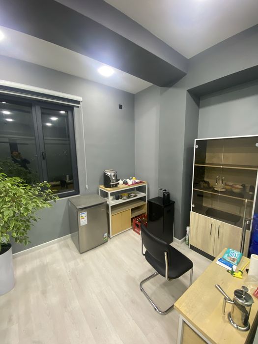 Shahar markazida, Tayyor Ofis sotiladi, 122 kvm