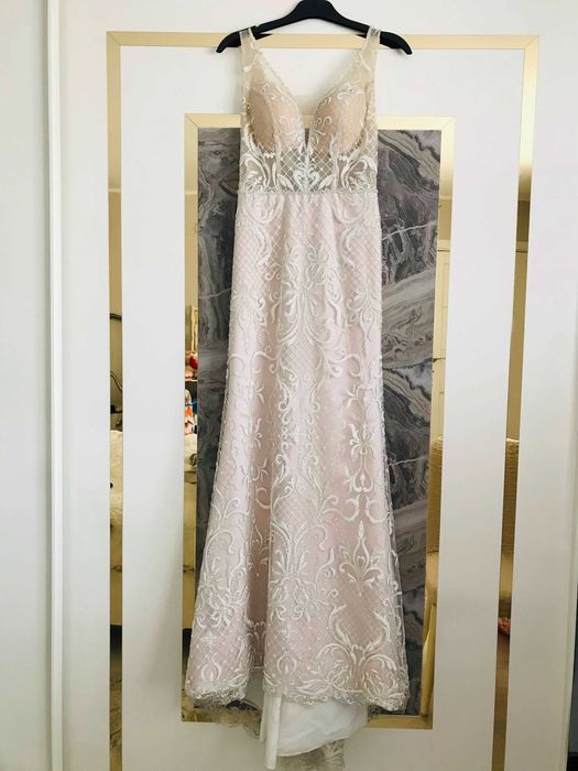 Бутикова луксозна бална/сватбена/булчинска рокля