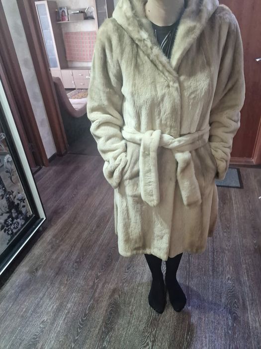 Продаю норковую шубу