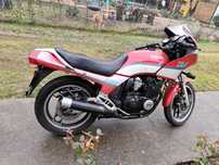 Yamaha XJ600 an 1987 si scuter Yamaha Majesty 125 pentru piese