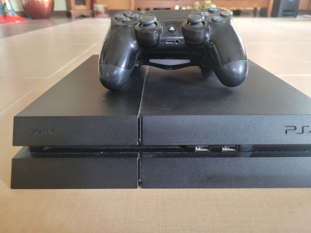 Vând două ps4 Slim