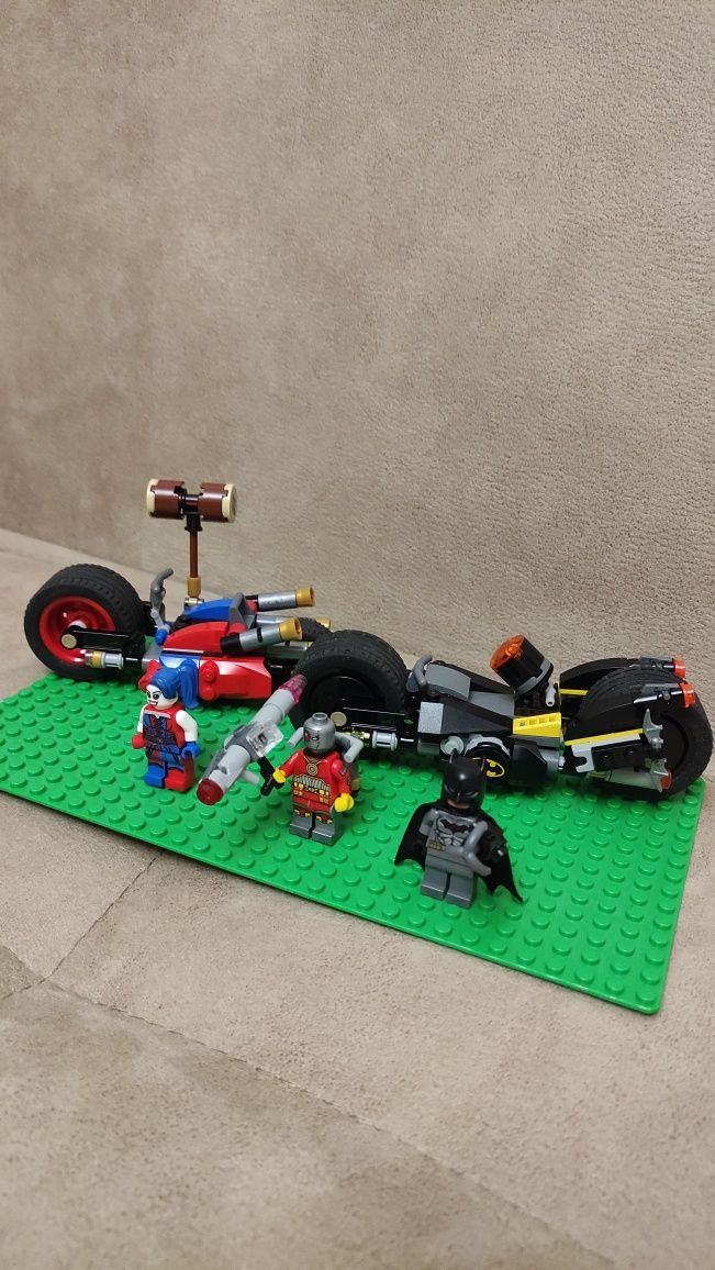 LEGO DC Comics Super Heroes Batman 76053 - Преследване с мотори