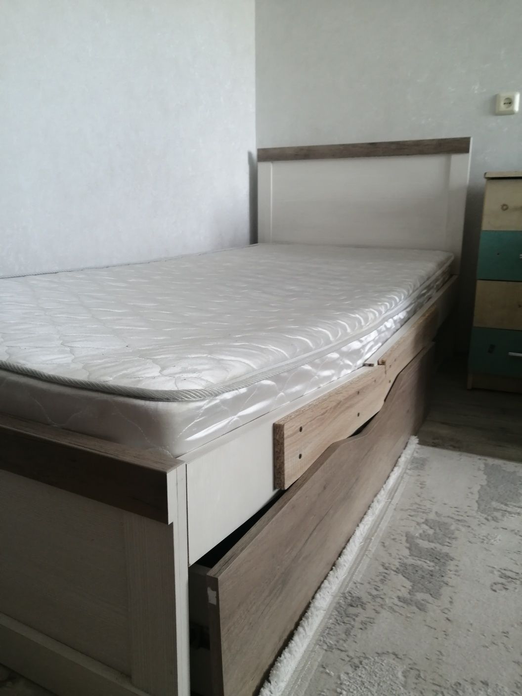 Кровать для спальни 1.5 ка