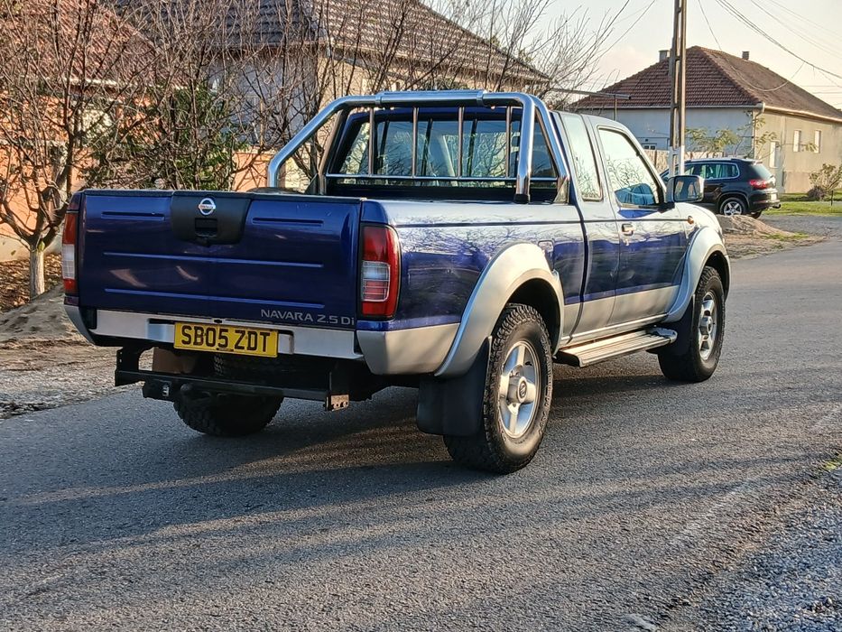 Nissan Navara 2.5