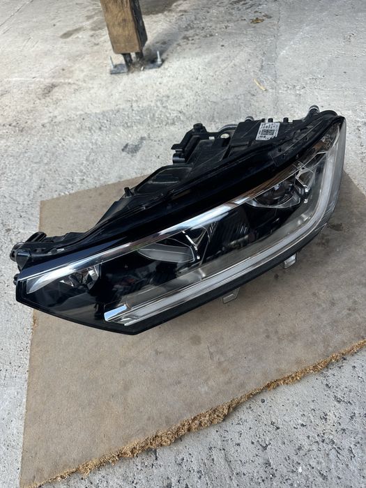 VW T-Roc ляв фар LED