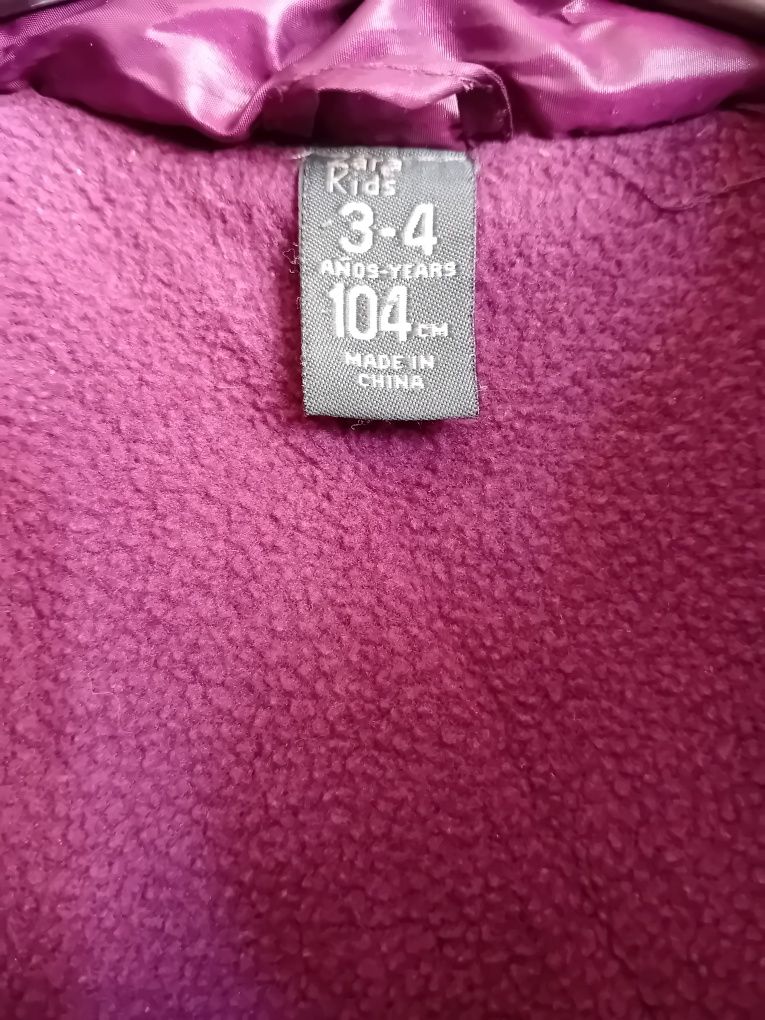 Зимно яке за момиче Zara
с качулка и цип.
Размер 3-4 год, 104 см.