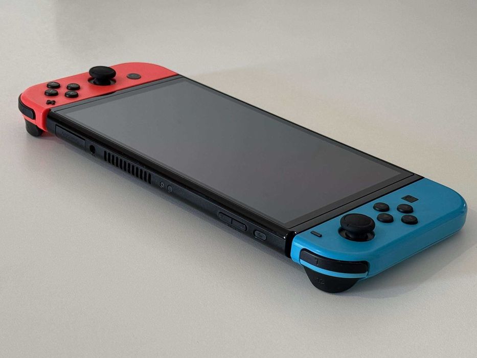 Бартер! Като НОВ! Nintendo Switch OLED + Red Dead Redemption