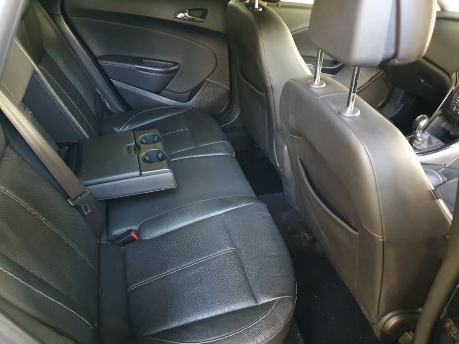 Dezmembrez astra j 1.6cdti facelift