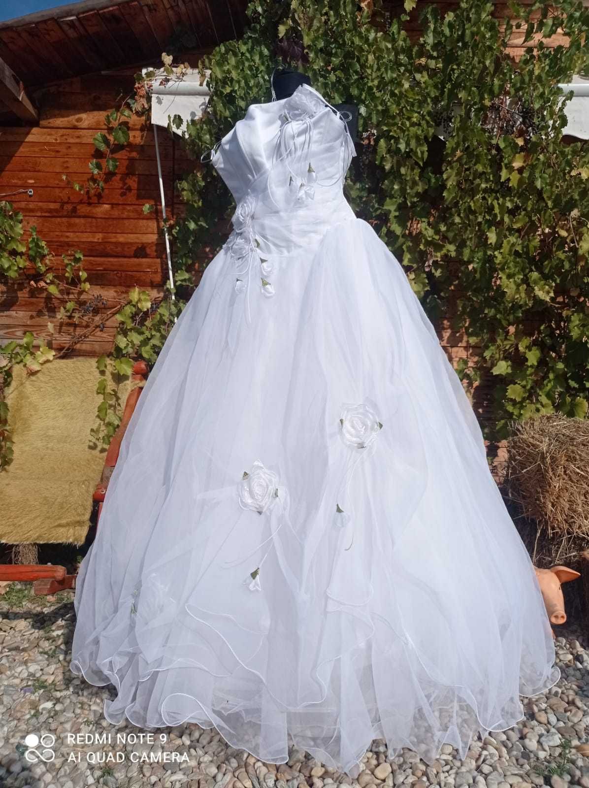 Rochie de mireasa +accesorii