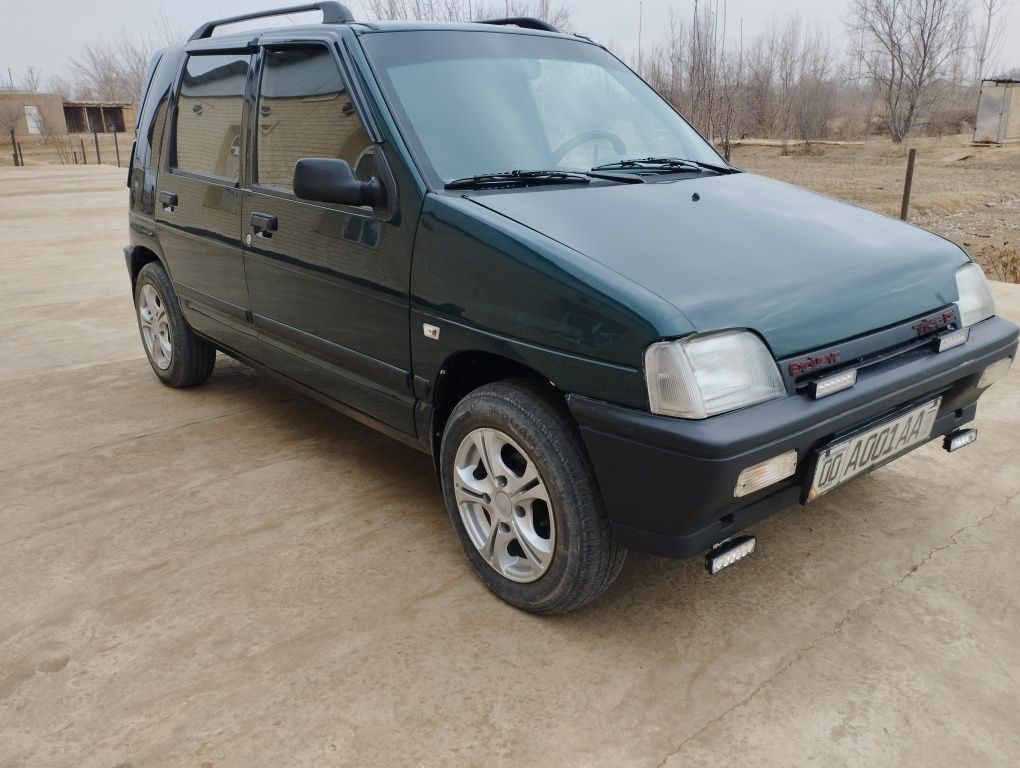 Тико срочный сотилади...