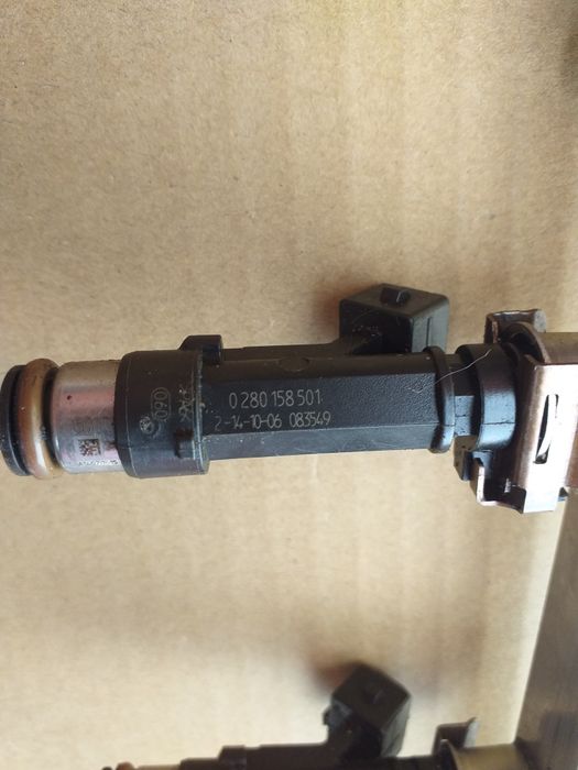 Rampa injectoare Opel corsa D 1.2 benzina  Z12XEP