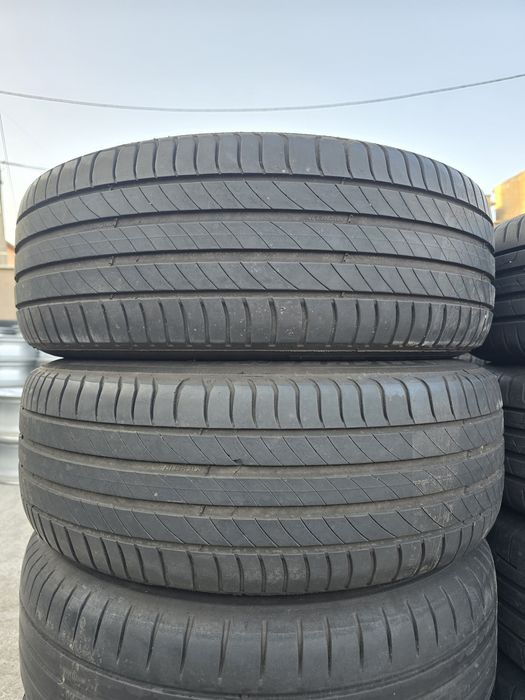 2 Броя 215/60/16 Michelin 5,5mm 24dot