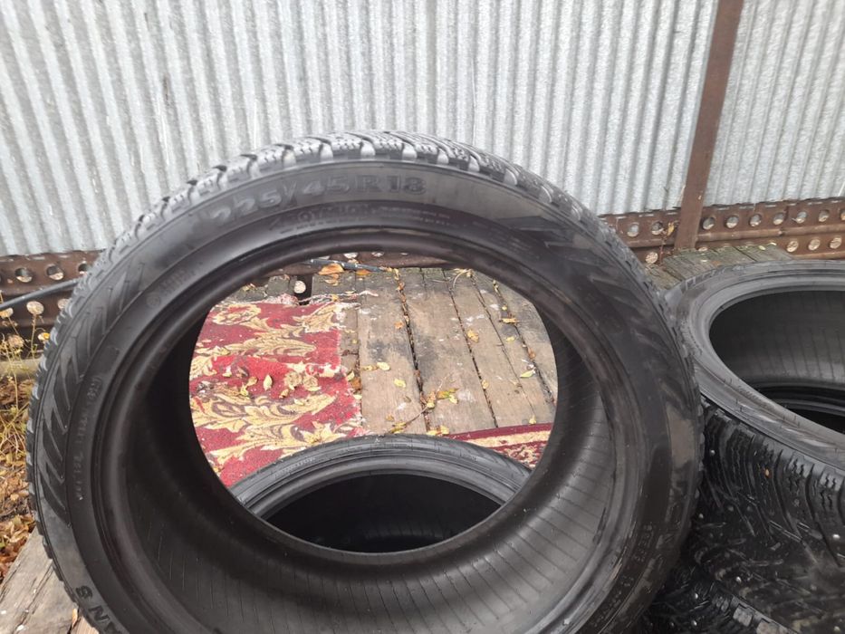 Продаю зимний шины R18