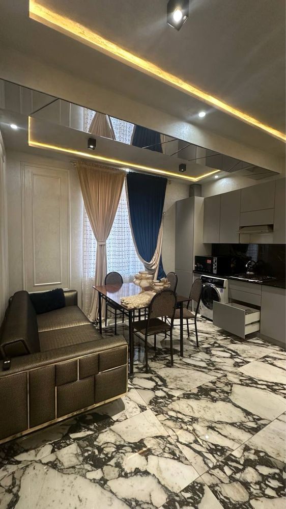 Продается 3 ком. Квартира площадью 85 кв.м. В Согдиане ор. Боулинг