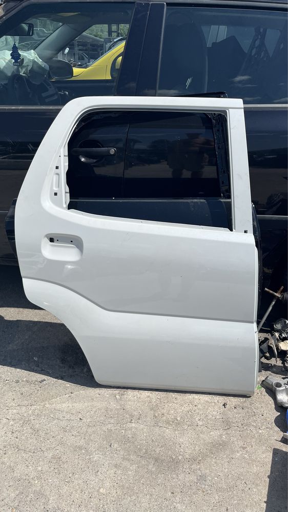 Предна дясна и задна дясна врата Suzuki Ignis 2003-2008