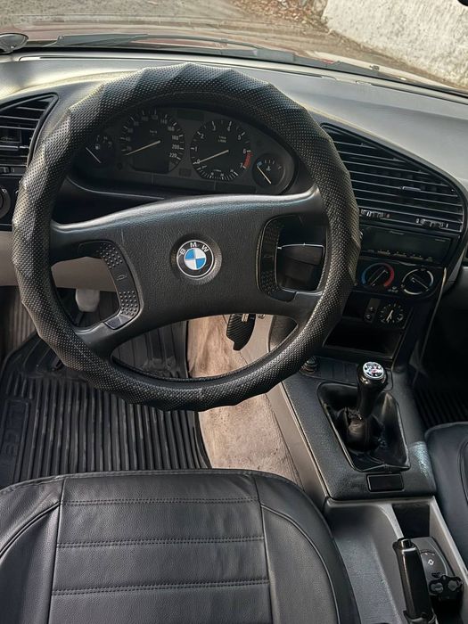 Moshina sotiladi. Narxi 4000$