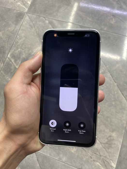 Iphone Xr 16 Pro korpusda
