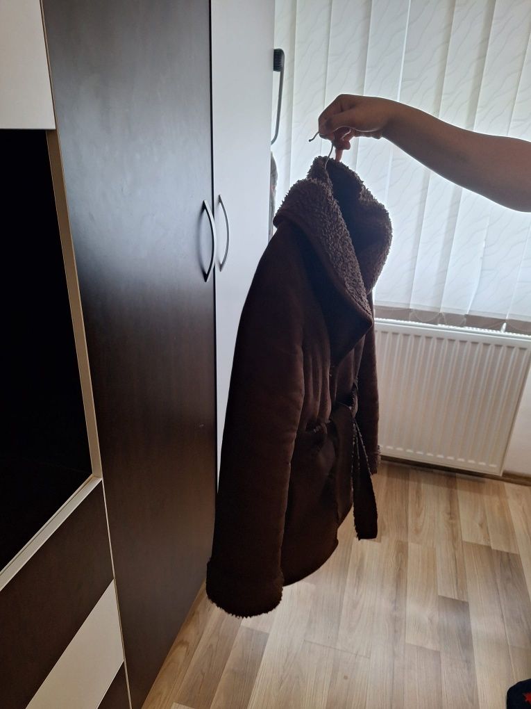 Vand Cojoc Zara mărime S, femei