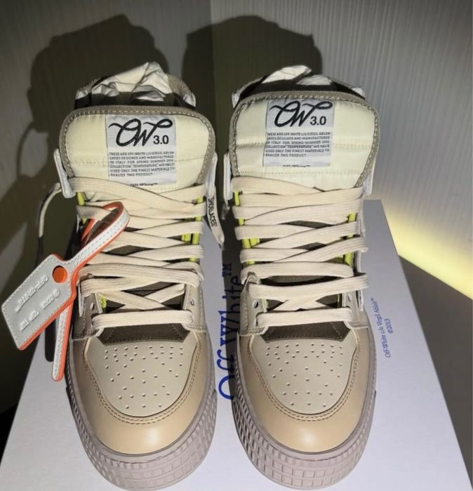 Adidasi off white court 3.0