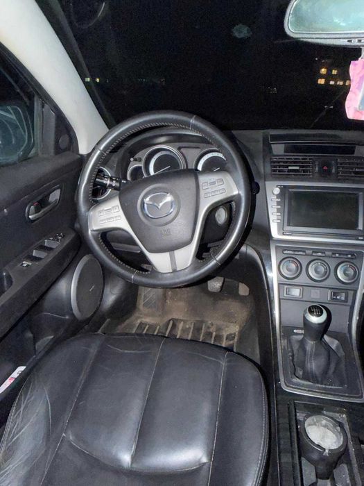 Mazda 6 2.5 benzină – 2008, uzată, vând ca atare