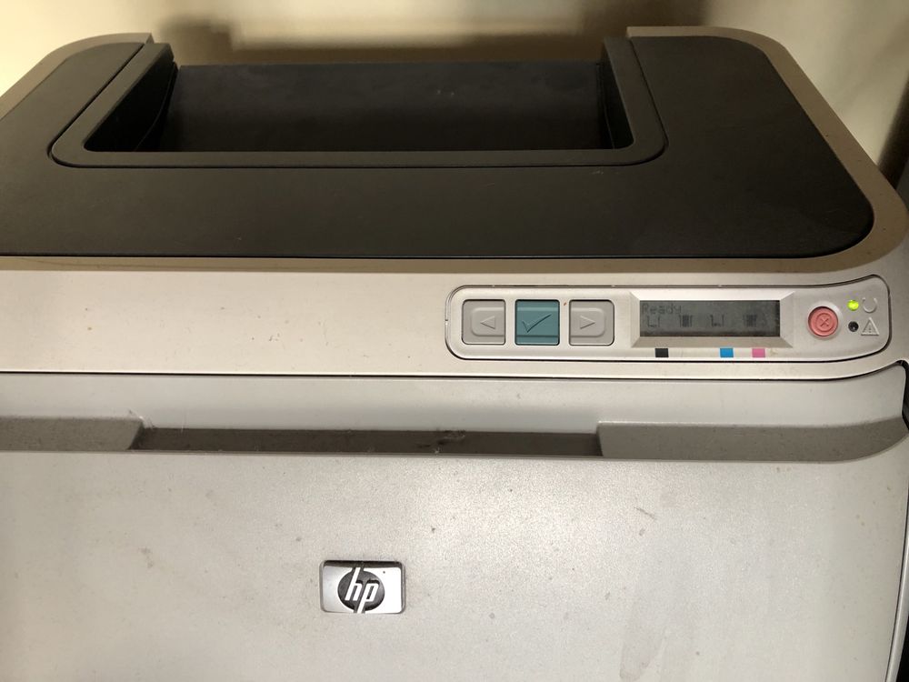 Vând imprimanta laser color HP Laserjet 2600n