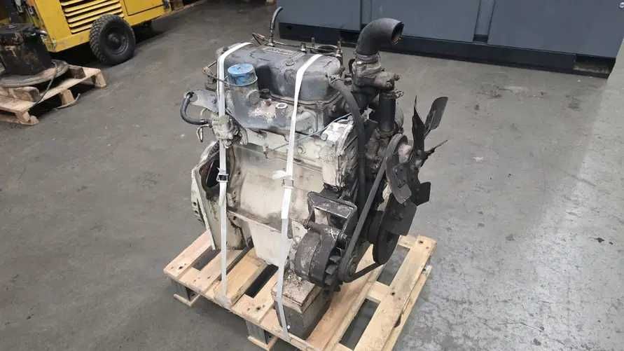 Motor complet miniexcavator Perkins 3.152 - Piese motor Perkins