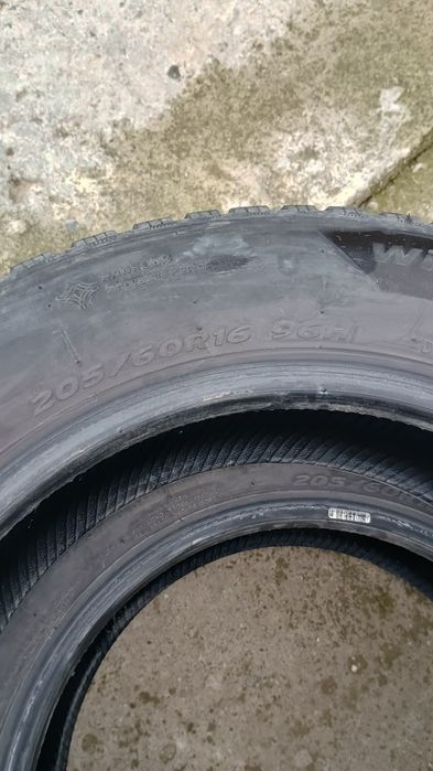 Зимни гуми 205/60/16