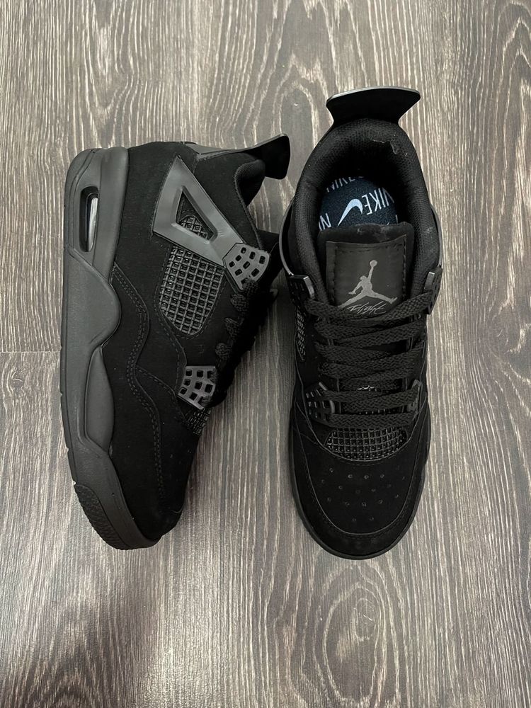 Adidasi Nike JORDAN 4 Albi|Negru | Millitary Black | Black Cat Unisex