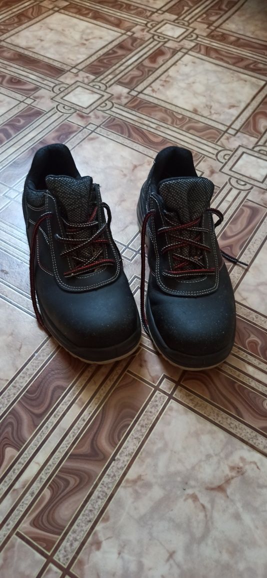 Pantofi de lucru cu protecție