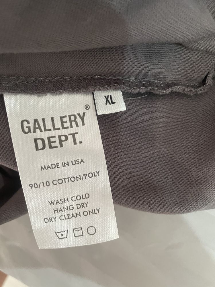 Vand Tricou Gallery Dept.