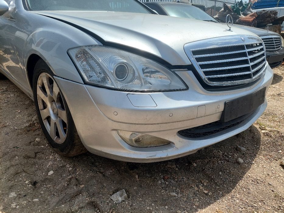 На части W221 Mercedes S320