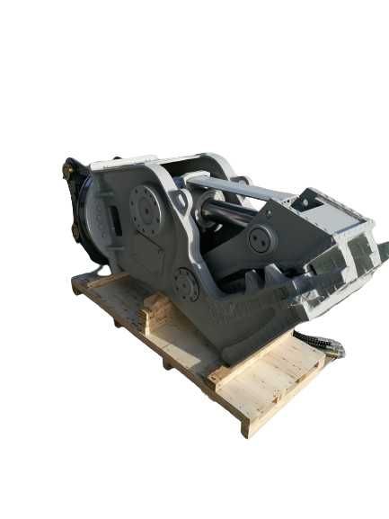 Foarfeca de demolare hidraulica rotativa pentru excavator Komatsu