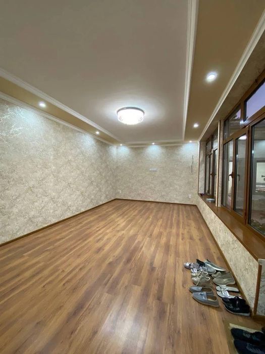 Дом 
Мирзо Улугбекский район, Амир Тимур махалля 
Ориентир Карасу-6.