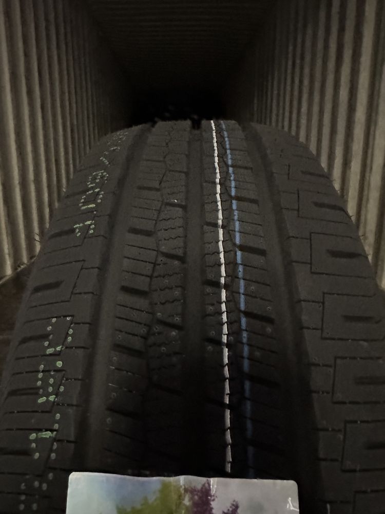 Нови всесезонни бусови гуми ROTALLA VAN 4 SEASON 215/65R16C НОВ DOT