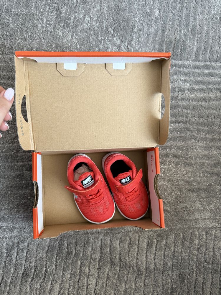 бебешки маратонки Nike EU 19