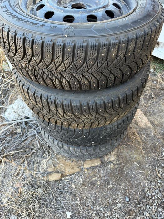 Зимние шины 15….