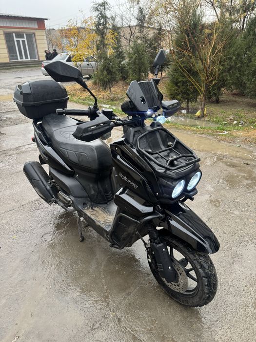 SKUTER Tank 150 kubali