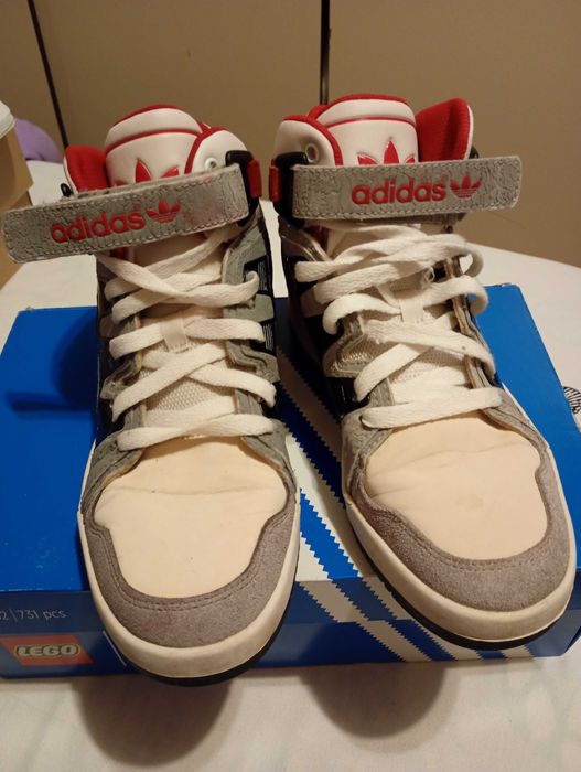 Bascheți Adidas originali nr.38