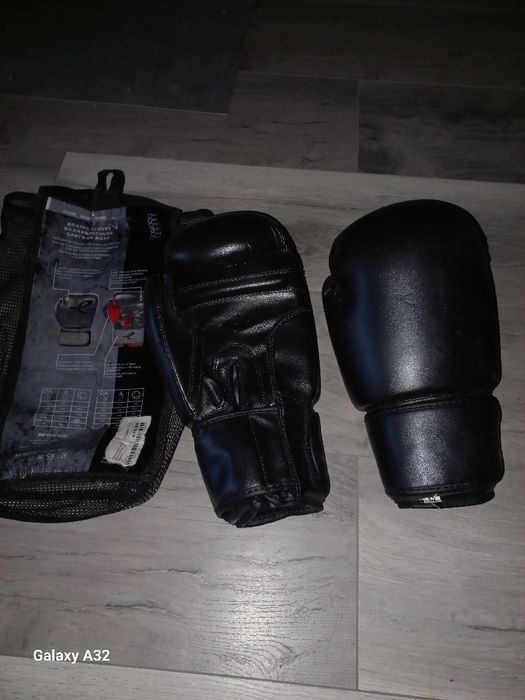 Mănuși de box.,2 perechi.