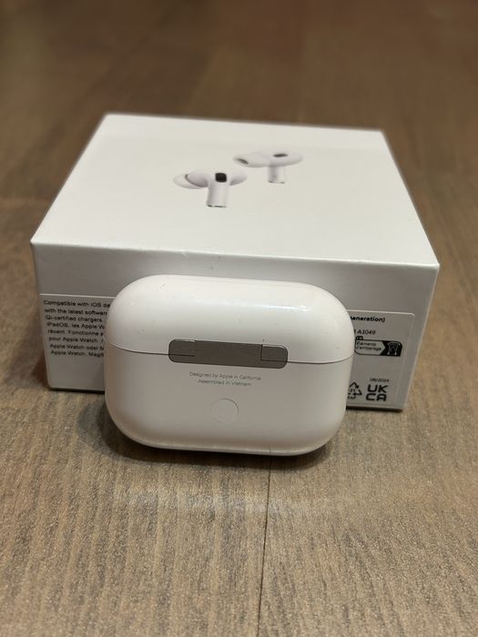 Casti Apple Airpods Pro (3rd Generation) Carcasa MagSafe (USB-C)