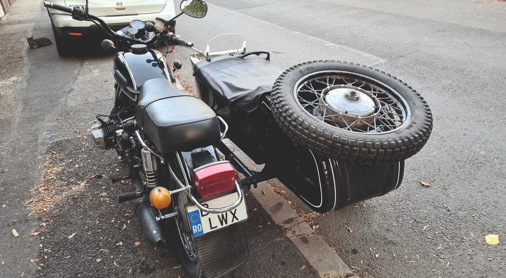 Motocicleta cu Atas Ural Tourist 2005