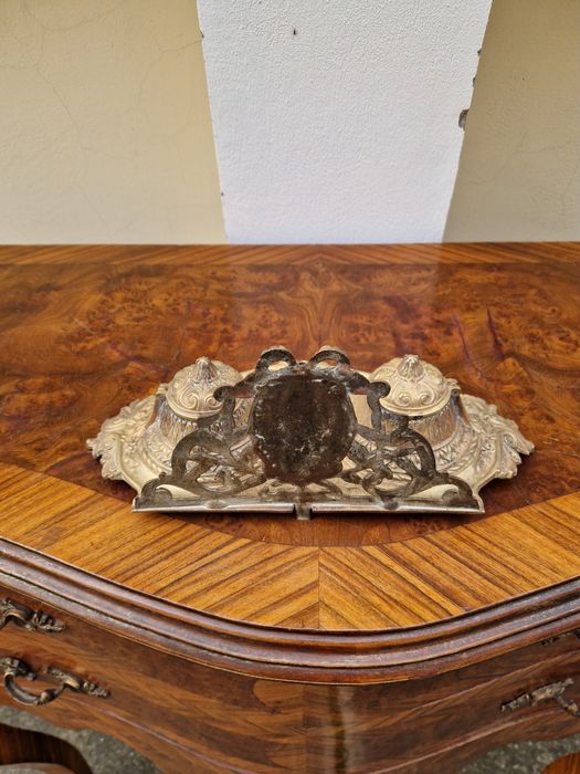 Прекрасна антикварна колекционерска английска бронзова мастилница