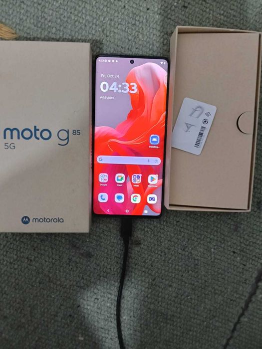 Vând Motorola 85g