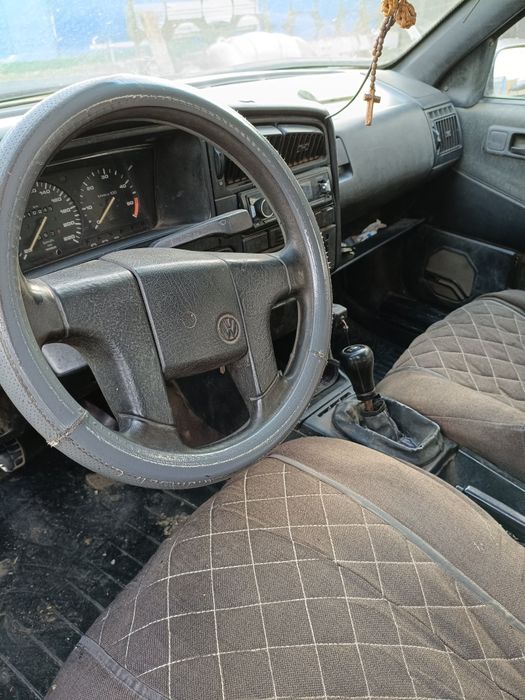 Продам Фольксваген Пассат Б3  с запасным двигателем.