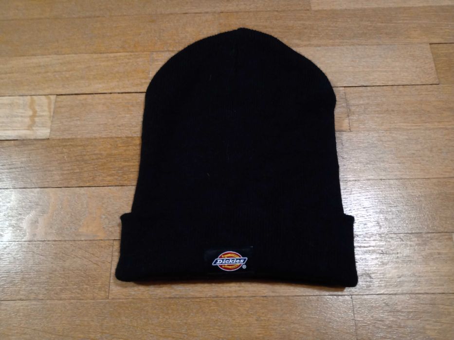 Dickies черна зимна шапка отлично състояние