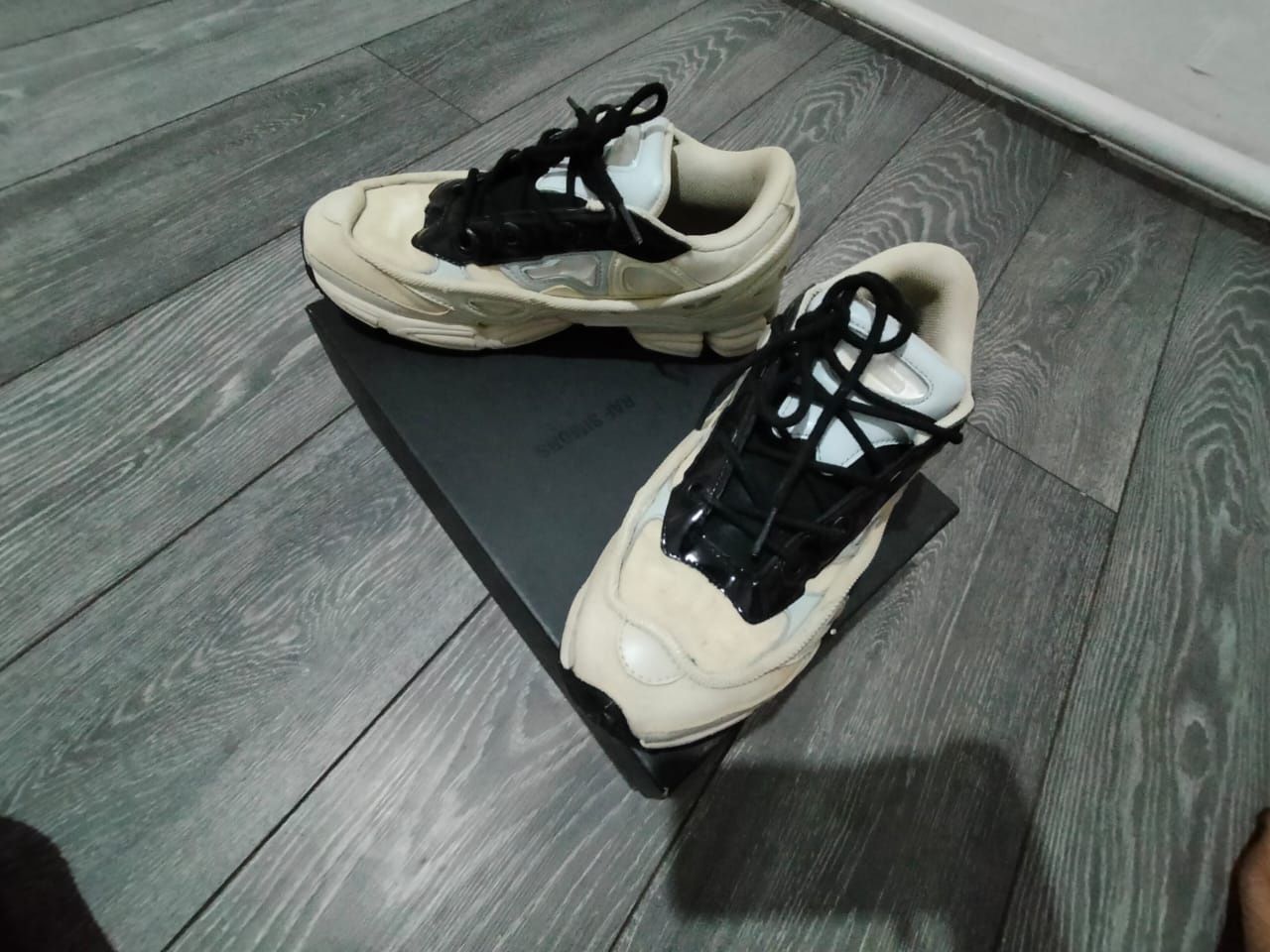 Кроссовки Adidas × Raf simons