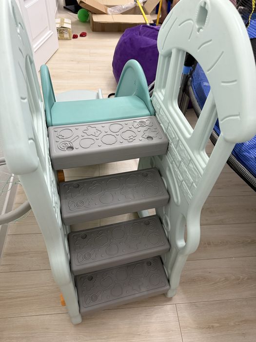 Горка детская  до 6 лет. В идеальном состоянии