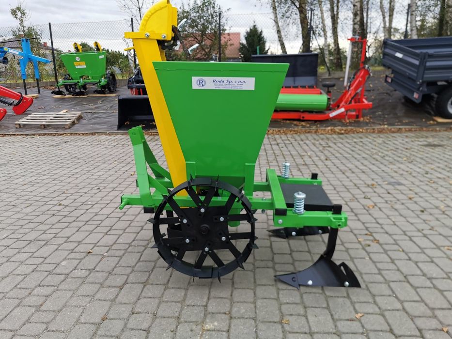 Plantatoare Cartofi Masina Plantat RODA pe 1 - Piese de schimb