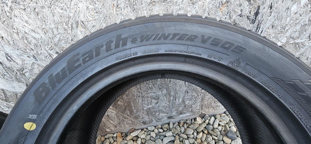 Anvelope Yokohama BluEarth Winter V905 M+S 195/55 R15 85H